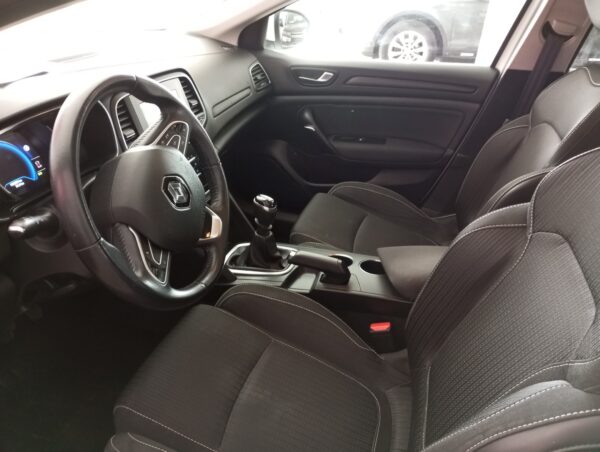 Renault Megane 1.5 dci Sport - Image 12