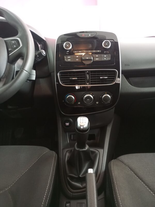 Renault Clio 1.5 Sport Edition - Image 13