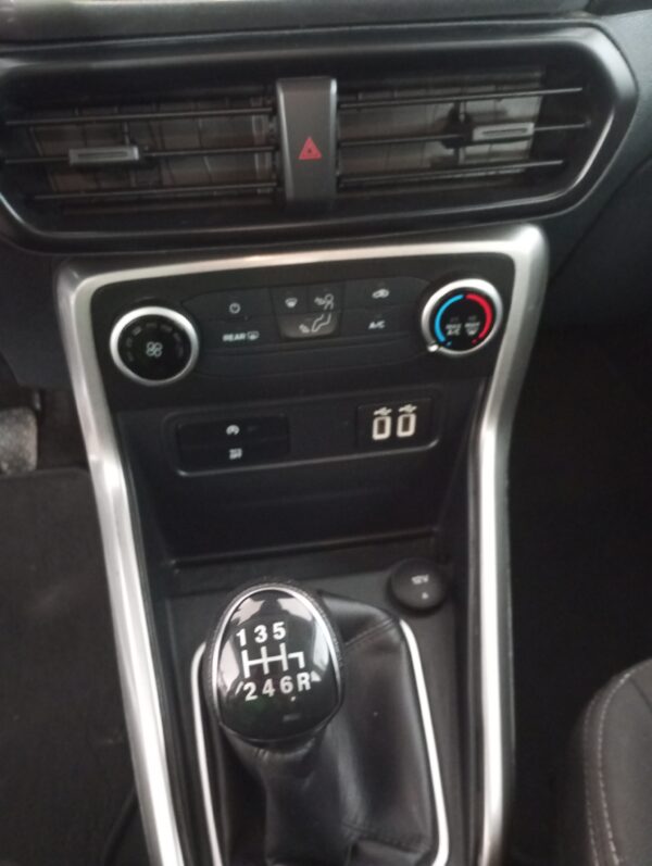 Ford Ecobooost Sport 100cv - Image 16