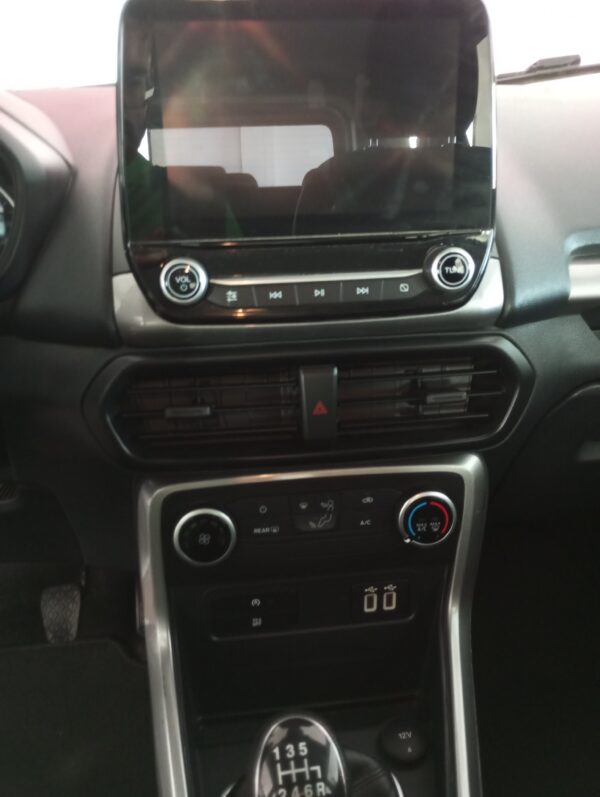 Ford Ecobooost Sport 100cv - Image 17