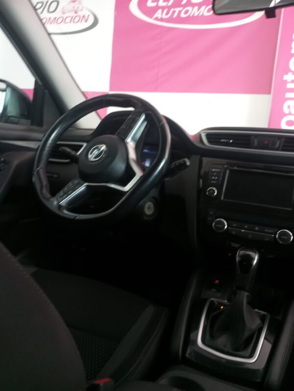 Nissan Qashqai 4x4 Automático 150 cv - Image 11