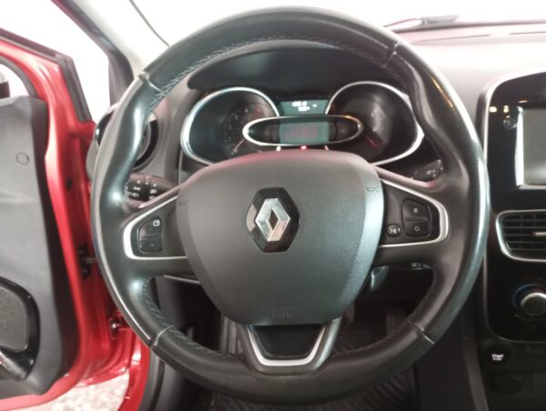 Renault Clio 1.5 Limited Sport - Image 12